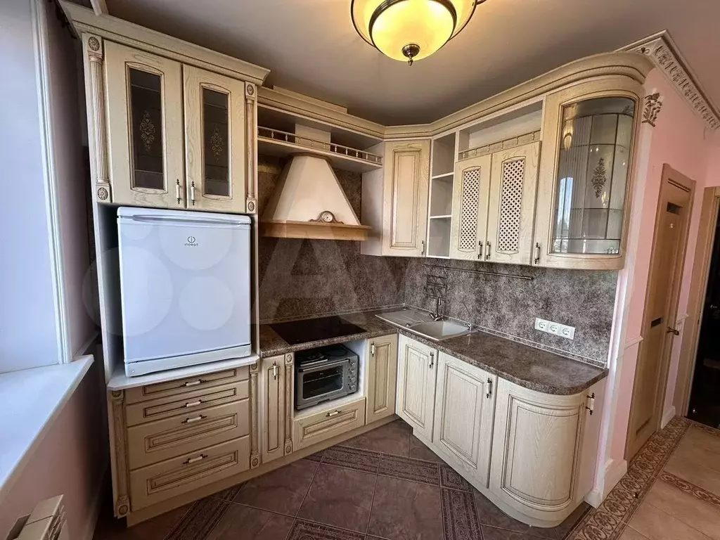 1-к. квартира, 43,7 м, 2/9 эт. - Фото 0