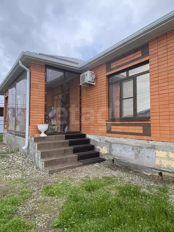 Дом в Ставропольский край, Михайловск Шпаковский район, Уваровская ул. ... - Фото 1