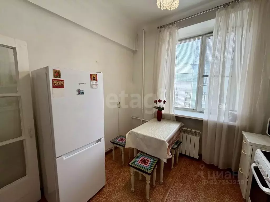 2-к кв. Тюменская область, Тюмень ул. Орджоникидзе, 51 (63.0 м) - Фото 2