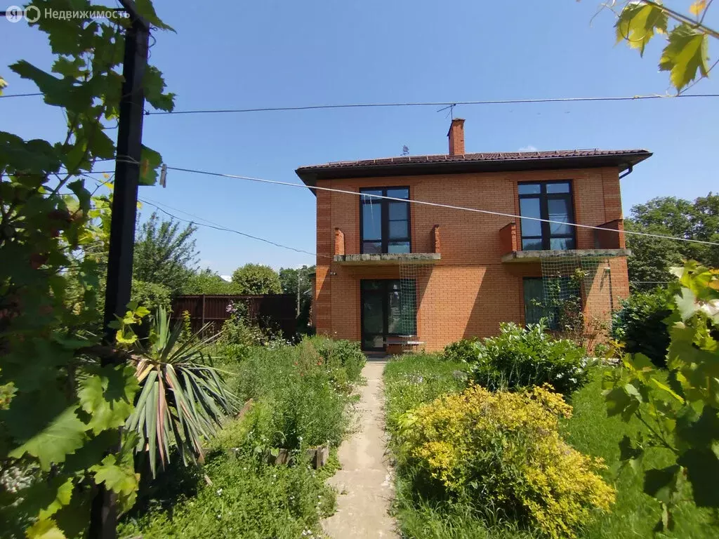 Дом в Горячий Ключ, улица Чкалова (276.6 м) - Фото 1