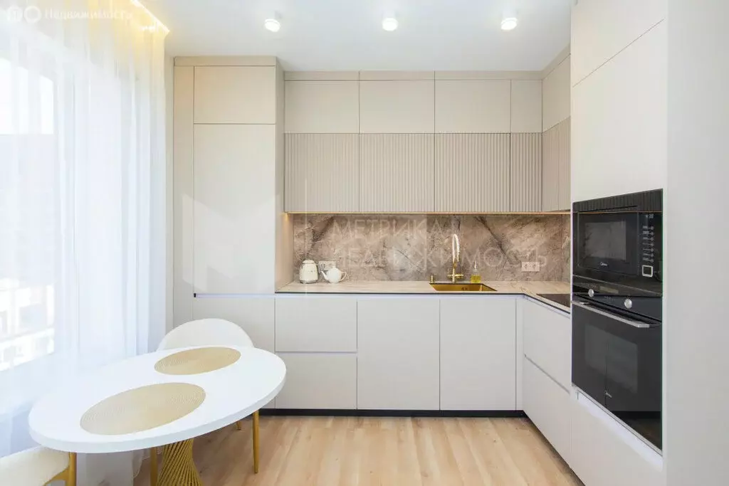 2-комнатная квартира: Тюмень, микрорайон ДОК, Воронинская улица, 47 ... - Фото 1