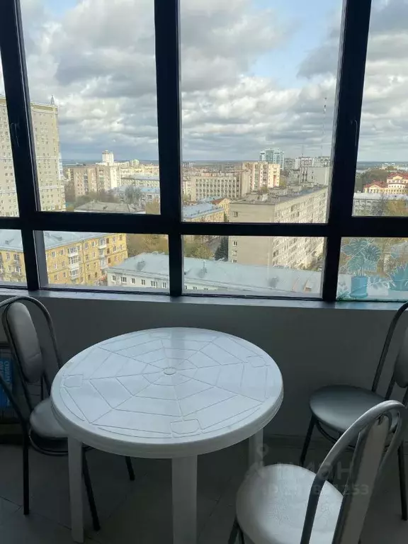 2-к кв. Кировская область, Киров Октябрьский просп., 117 (50.0 м) - Фото 2