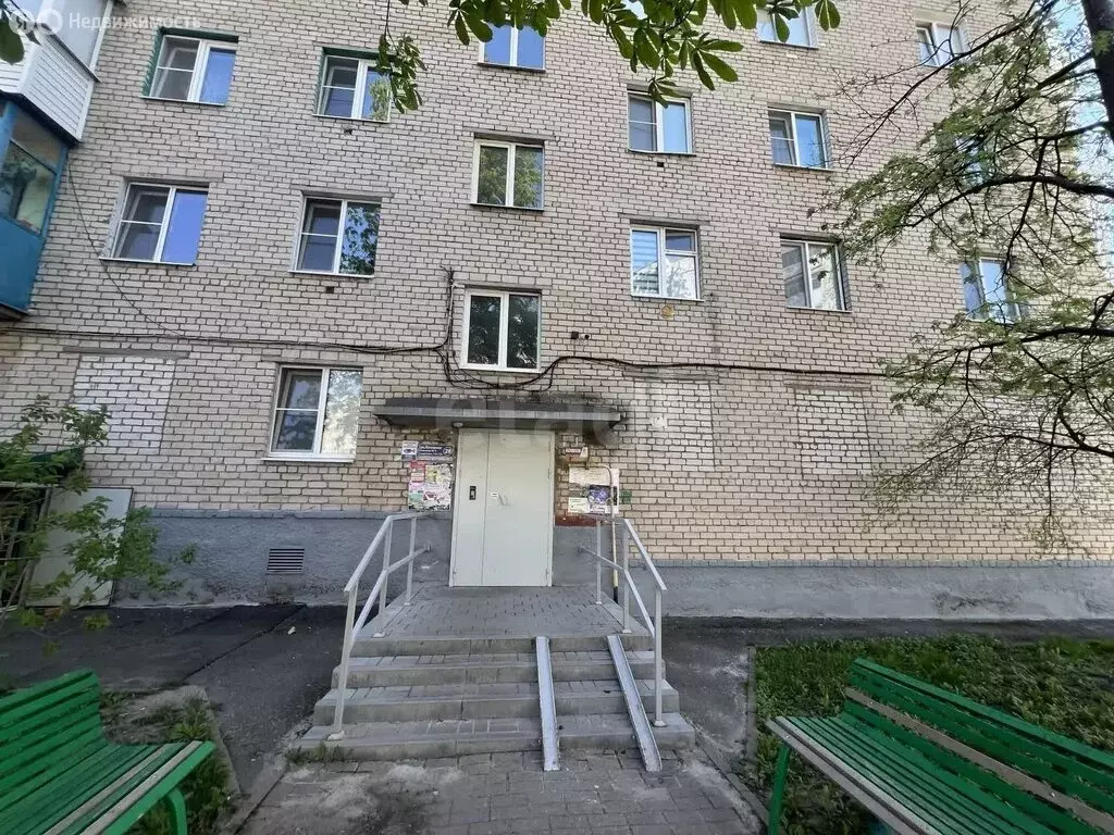 3-комнатная квартира: Губкин, улица Лазарева, 18 (60.8 м) - Фото 2