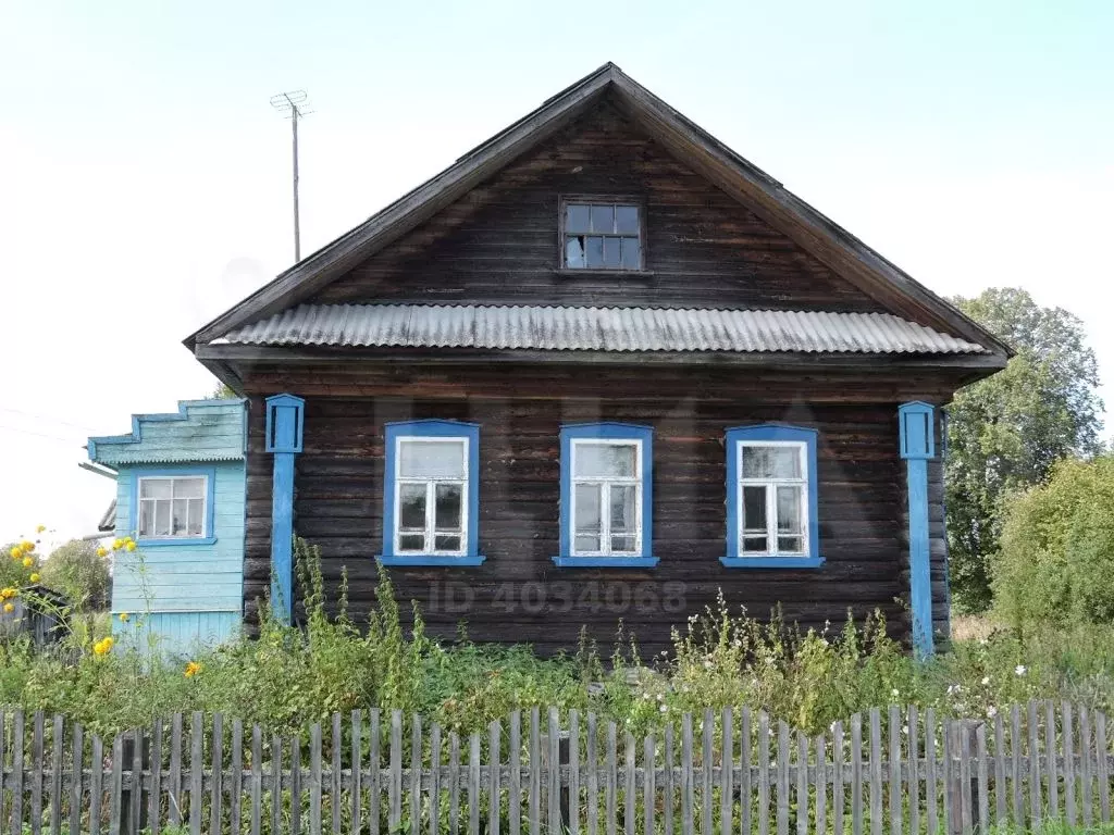 Дом в ярославской области угличского района. Деревня Аверинская Угличский район. Деревня Ильинское Угличского района. Семенково деревня Угличский район. Деревня Родионово Угличский район Ярославская область.