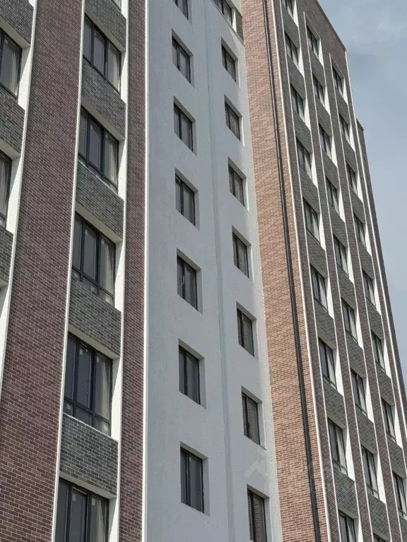 2-к кв. Кабардино-Балкария, Нальчик Кабардинская ул., 193А (72.8 м) - Фото 1