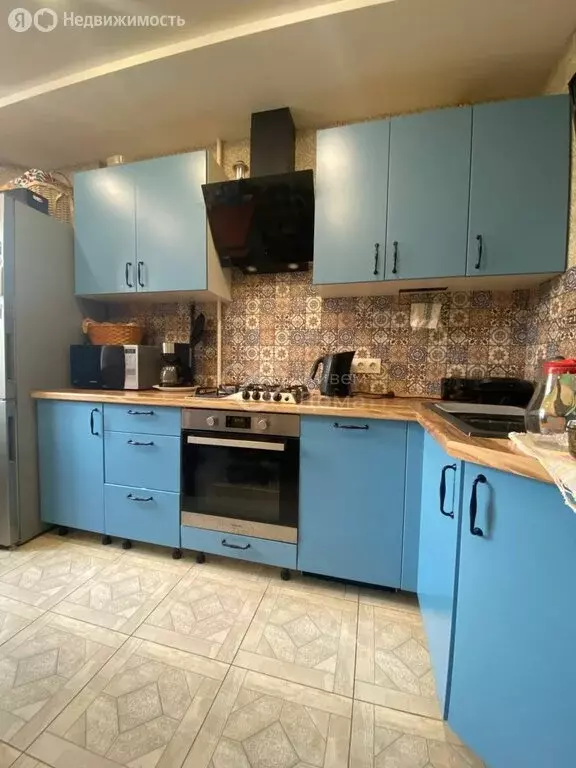 3-комнатная квартира: Волгоград, улица Менжинского, 25 (66 м) - Фото 0