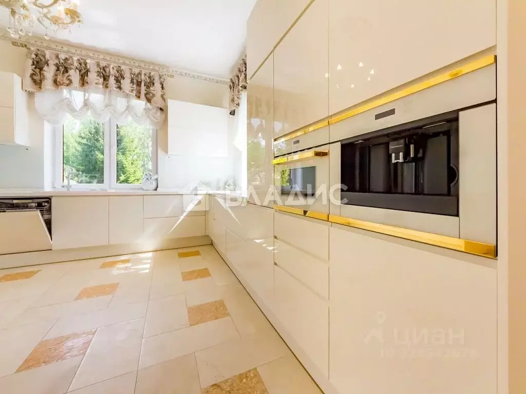 Дом в Калининградская область, Калининград пер. Ладушкина, 3А (507 м) - Фото 2