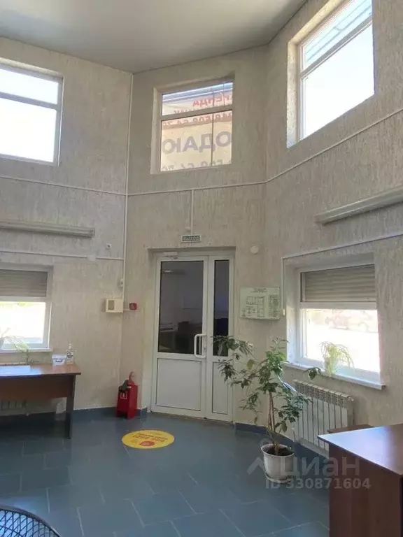 Помещение свободного назначения в Ростовская область, Волгодонск ул. ... - Фото 1