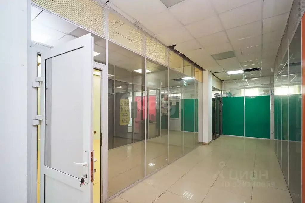 Помещение свободного назначения в Тюменская область, Тюмень ул. ... - Фото 1