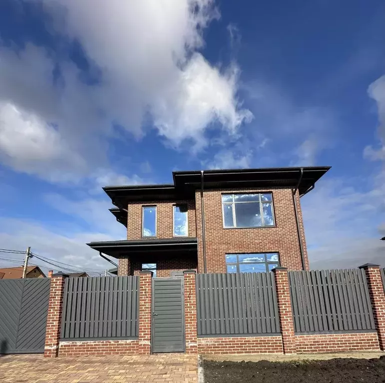 Дом в Краснодарский край, Краснодар Отделение № 1 ОПХ Колос мкр, ул. ... - Фото 1