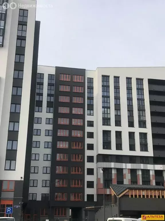 3-комнатная квартира: Калининград, улица Маршала Борзова, 109 (94.6 м) - Фото 1