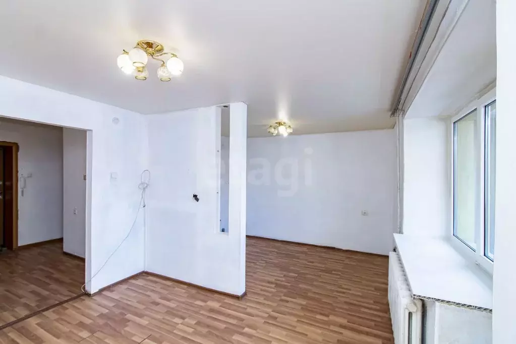 1-к кв. Тюменская область, Тюмень Харьковская ул., 65 (60.0 м) - Фото 1