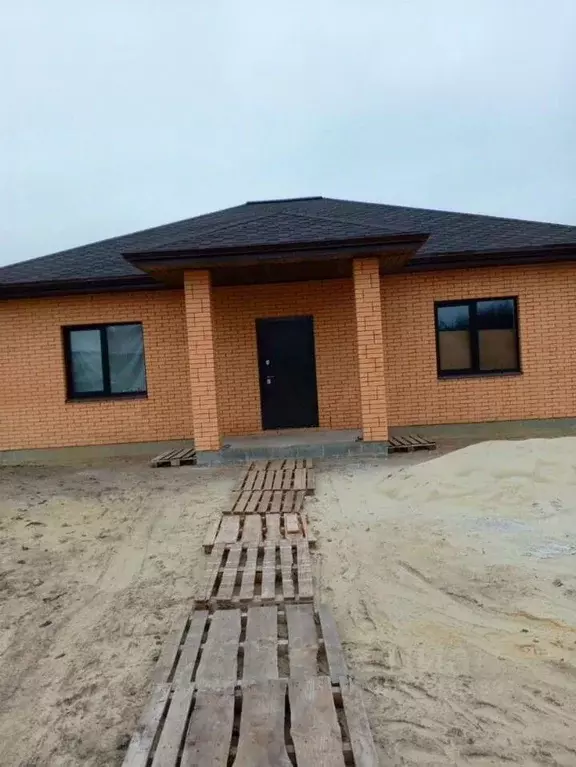 Коттедж в Белгородская область, Старооскольский городской округ, с. ... - Фото 1