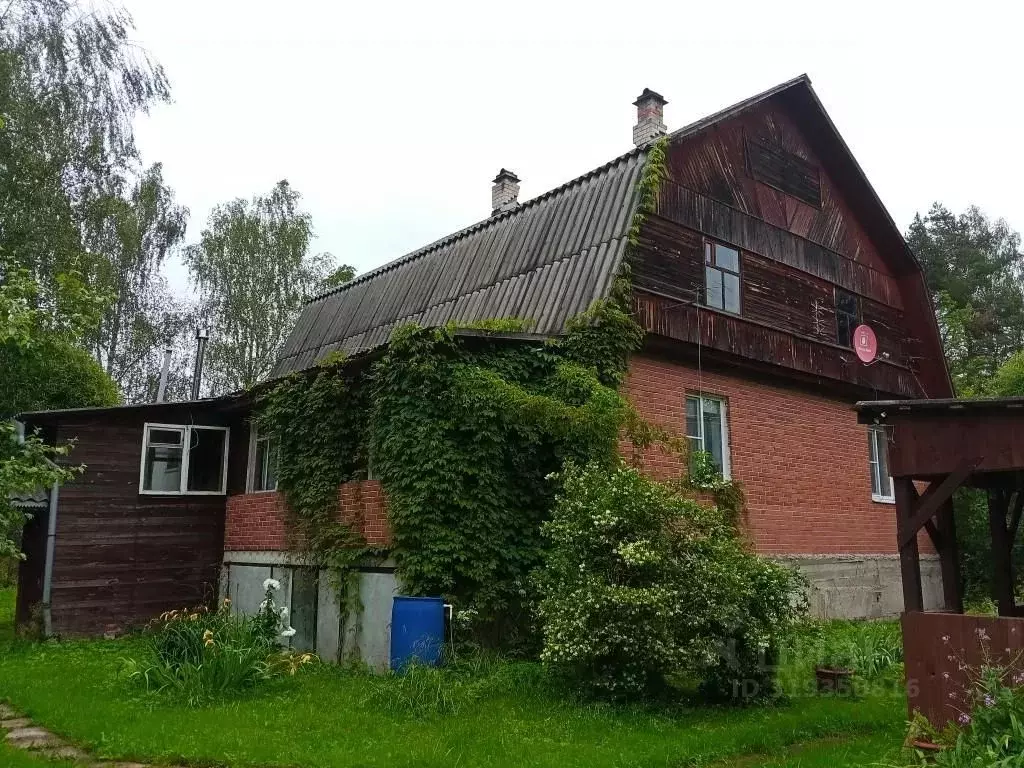 Дом в Ленинградская область, Лужский район, Толмачево городской ... - Фото 0