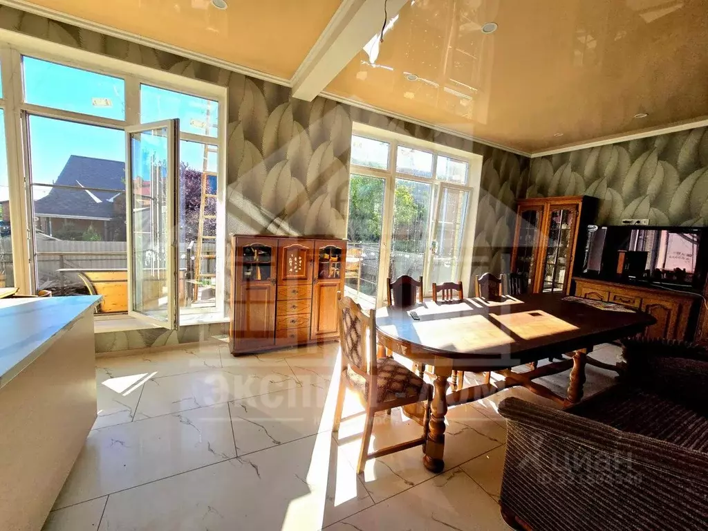 Дом в Ростовская область, Таганрог ул. 4-я Линия, 194 (234 м) - Фото 2