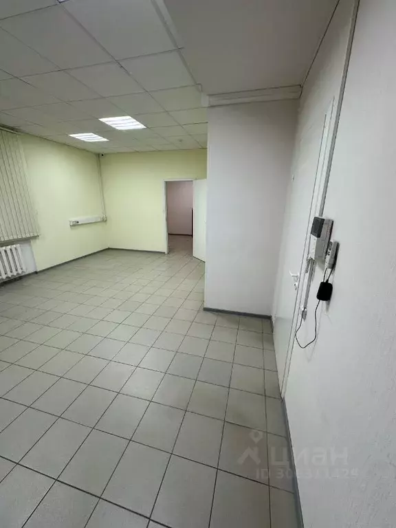 Помещение свободного назначения в Тульская область, Новомосковск ул. ... - Фото 1