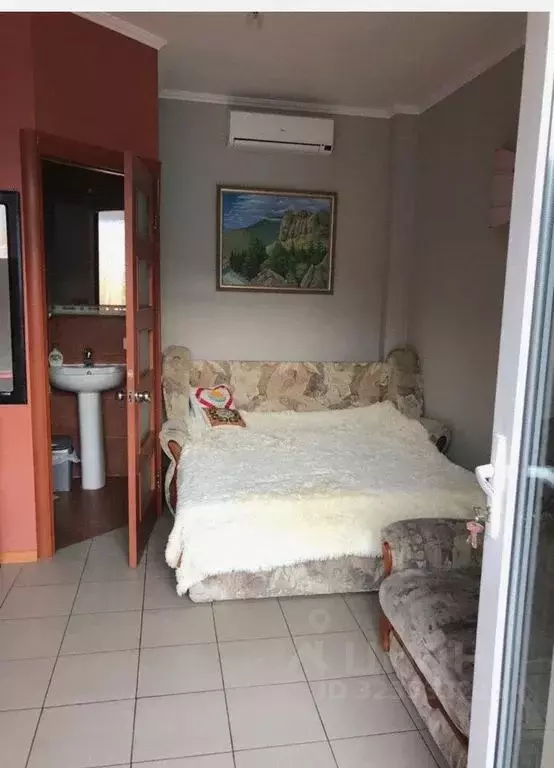 Комната Крым, Алушта муниципальный округ, Партенит пгт ул. Горная, 8 - Фото 1