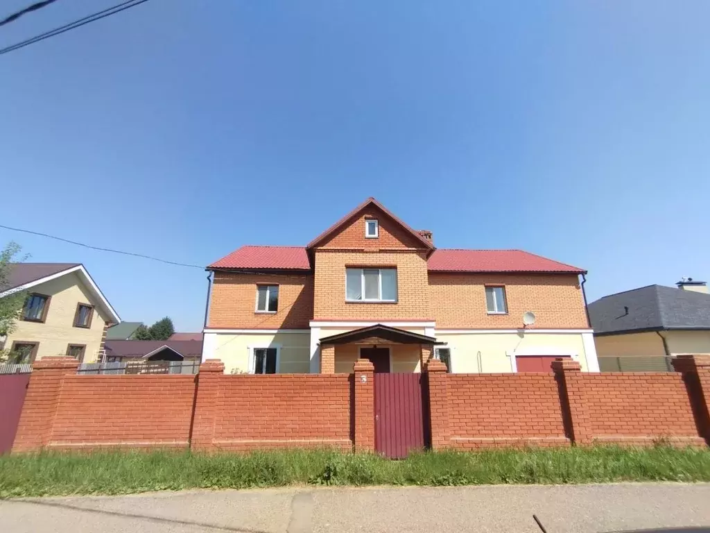 Дом в Татарстан, Казань ул. Генерала Кобякова, 3 (350 м) - Фото 1