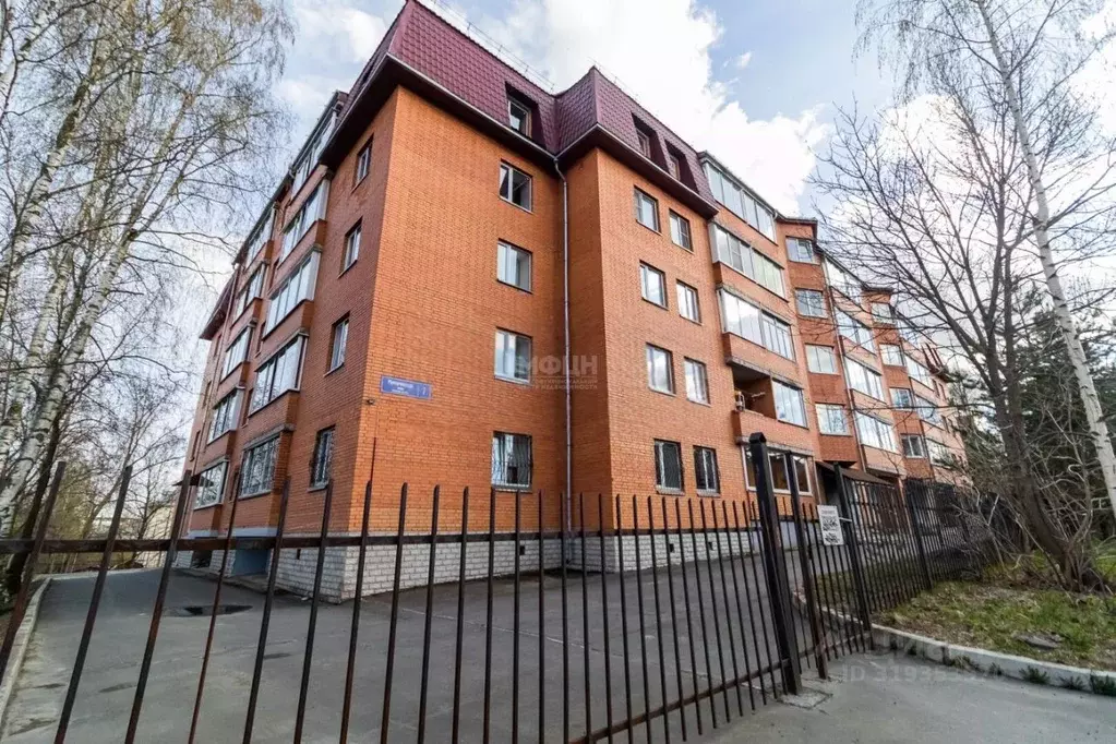 2-к кв. Карелия, Петрозаводск Мичуринская ул., 7 (62.7 м) - Фото 0