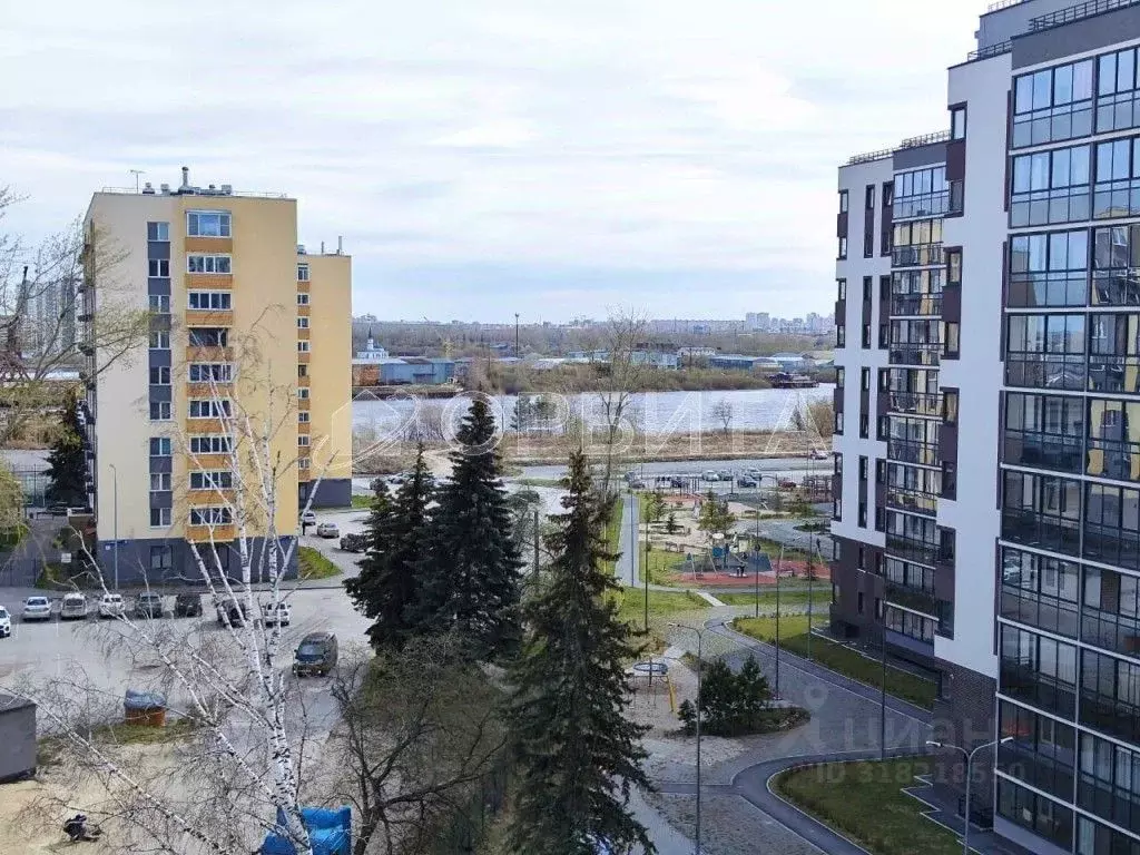 1-к кв. Тюменская область, Тюмень ул. Парада Победы, 11 (41.1 м) - Фото 0