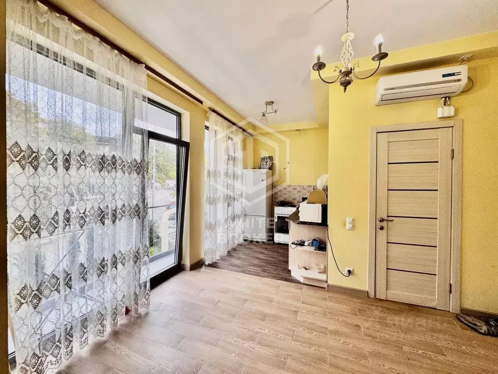 Студия Крым, Ялта муниципальный округ, Кореиз пгт спуск Мисхорский, 1Е ... - Фото 1