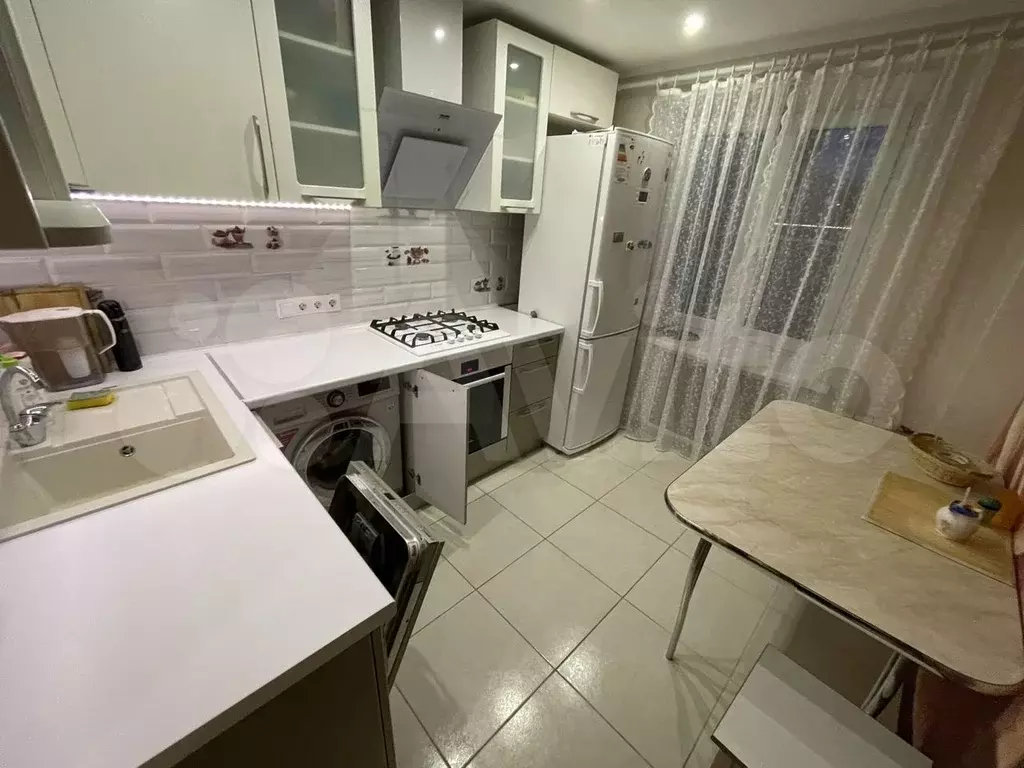 4-к. квартира, 90м, 6/9эт. - Фото 0