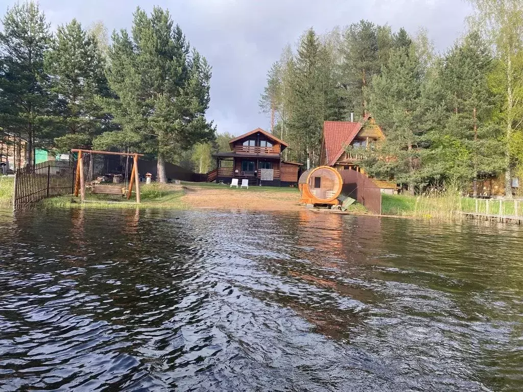 Дом в Тверская область, Осташковский муниципальный округ, д. Заплавье  ... - Фото 1
