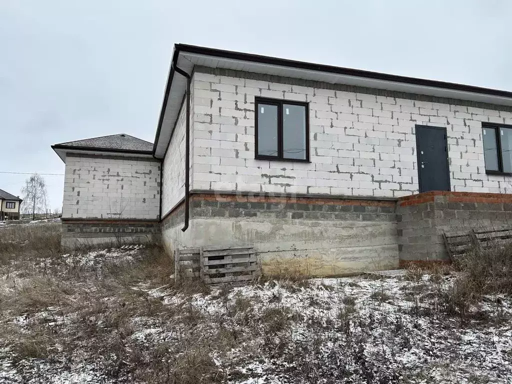 Дом в Белгородская область, Белгородский район, пос. Майский ул. ... - Фото 1