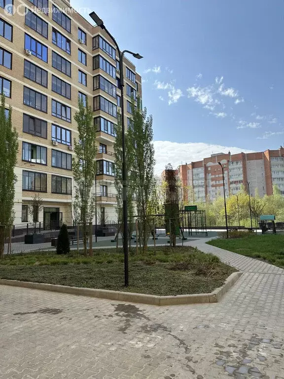2-комнатная квартира: Смоленск, улица Дохтурова, 7 (84.6 м) - Фото 1