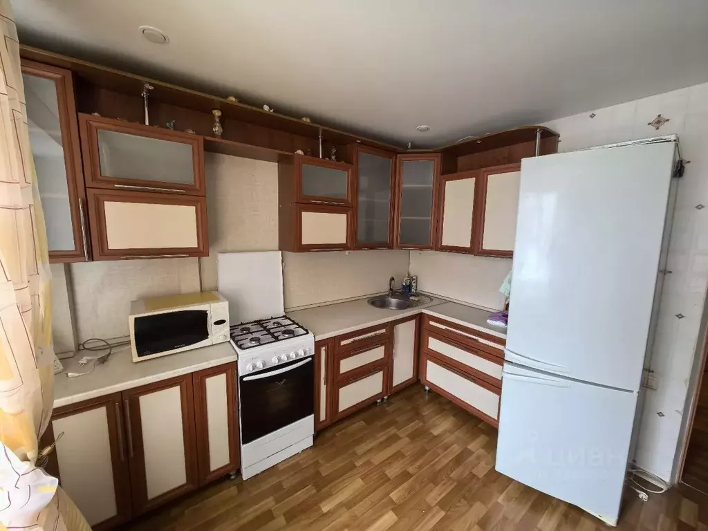 2-к кв. Татарстан, Альметьевск ул. Шевченко, 144 (60.0 м) - Фото 1