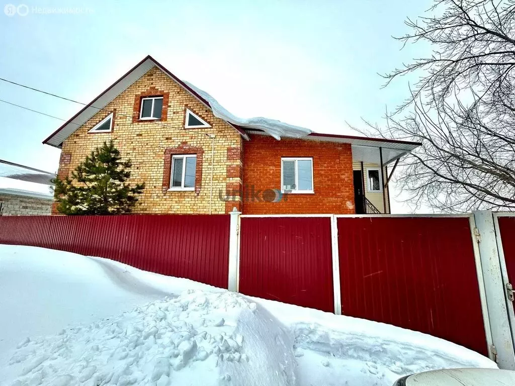 Дом в село Иглино, Спортивная улица (210 м) - Фото 2