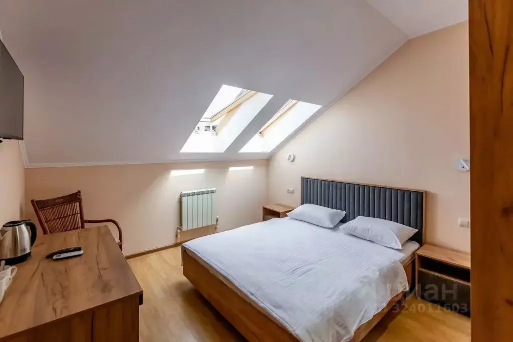 Комната Ставропольский край, Кисловодск просп. Ленина, 16 - Фото 1