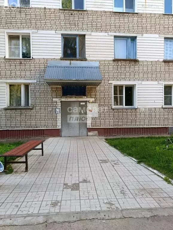 2-комнатная квартира: Кирово-Чепецк, улица Ленина, 70к2 (50 м) - Фото 1