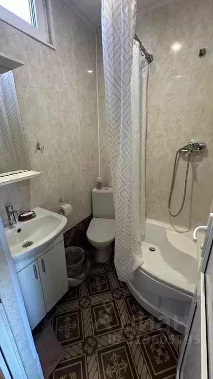Комната Краснодарский край, Сочи Адлер жилрайон, ул. Прибрежная, 23 - Фото 1