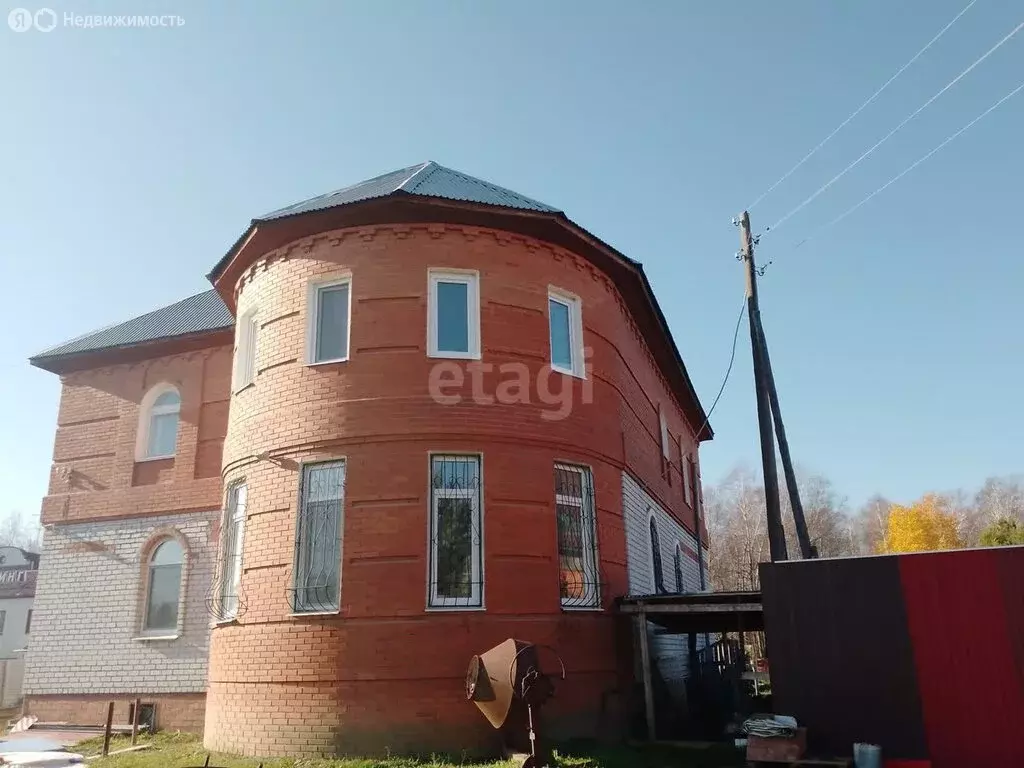 Дом в посёлок городского типа Богандинский, улица Титова (400 м) - Фото 1