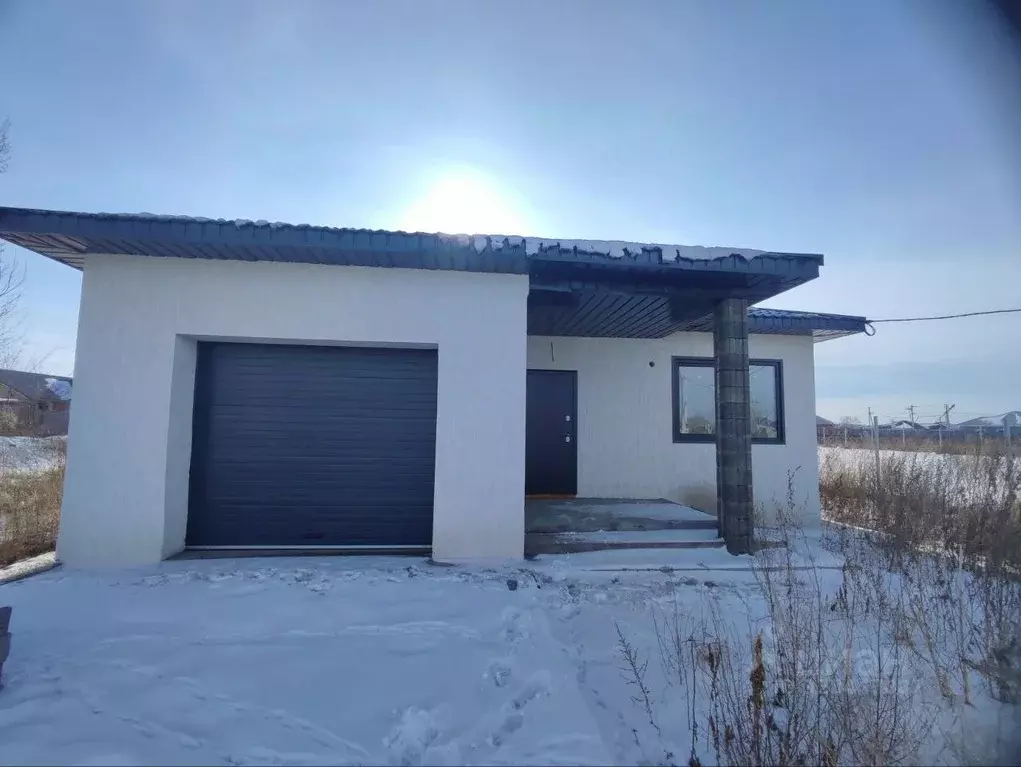 Дом в Хакасия, Усть-Абаканский район, пос. Тепличный ул. С.А. Есенина, ... - Фото 1