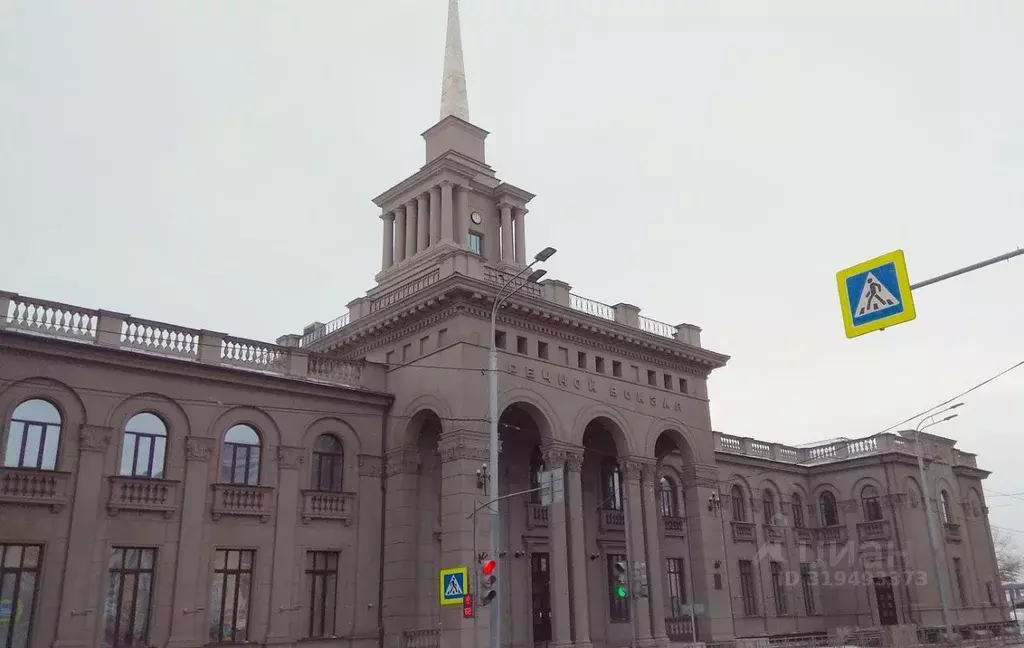 Офис в Красноярский край, Красноярск ул. Дубровинского, 1 (33 м) - Фото 0