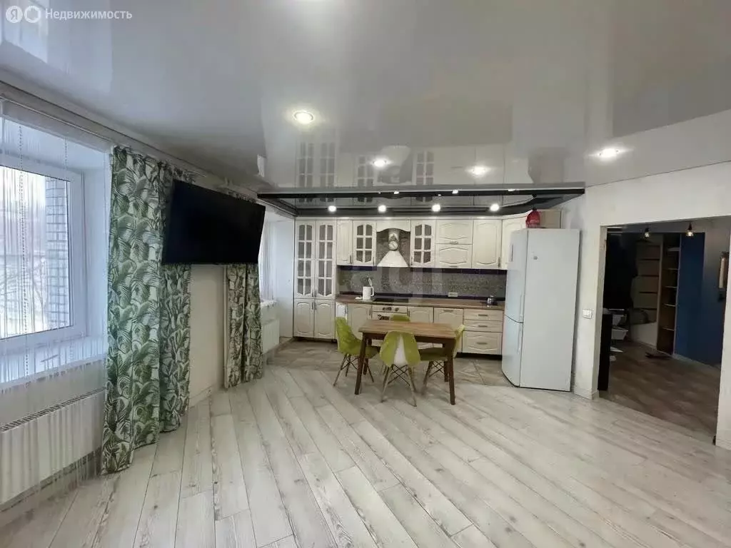 3-комнатная квартира: Ачинск, улица Фрунзе, 13 (73.1 м) - Фото 1