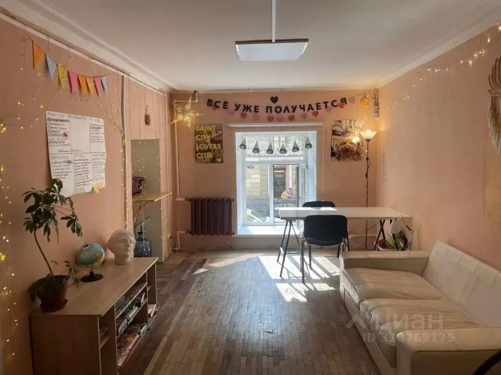 Склад в Санкт-Петербург ул. Маяковского, 11 (18 м) - Фото 0