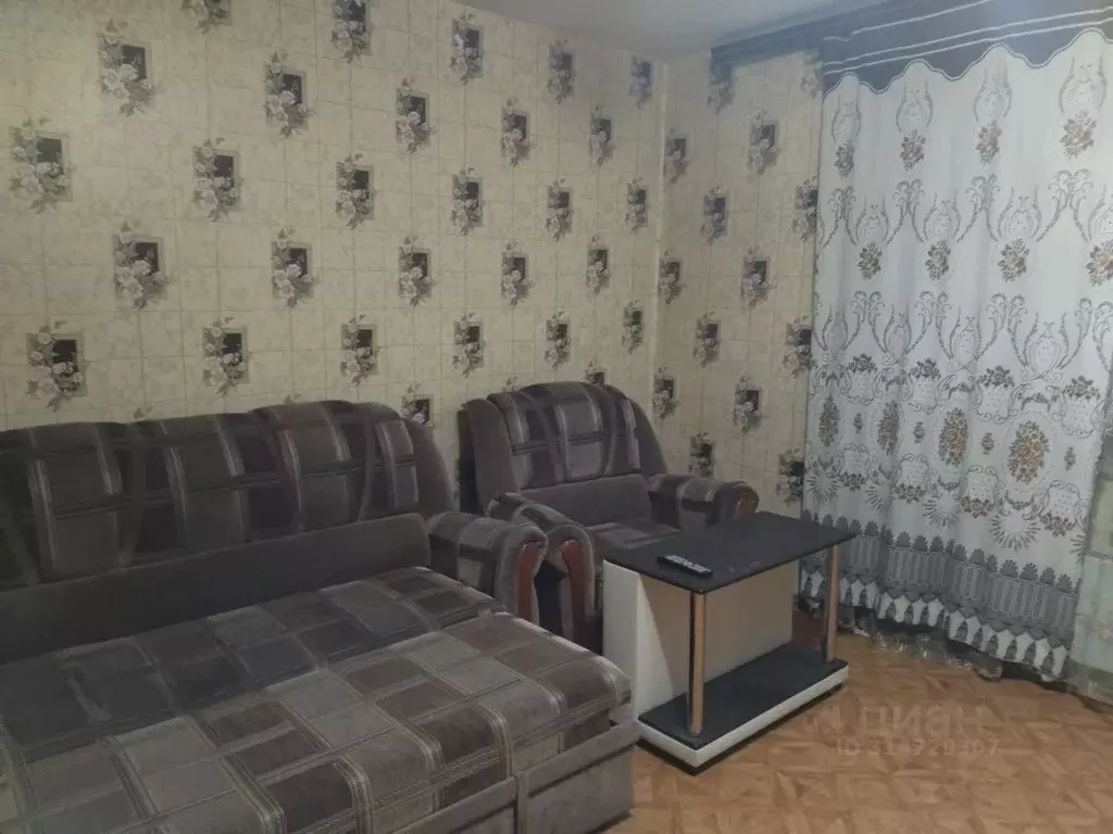 2-к кв. Кемеровская область, Беловский городской округ, Бачатский пгт ... - Фото 0