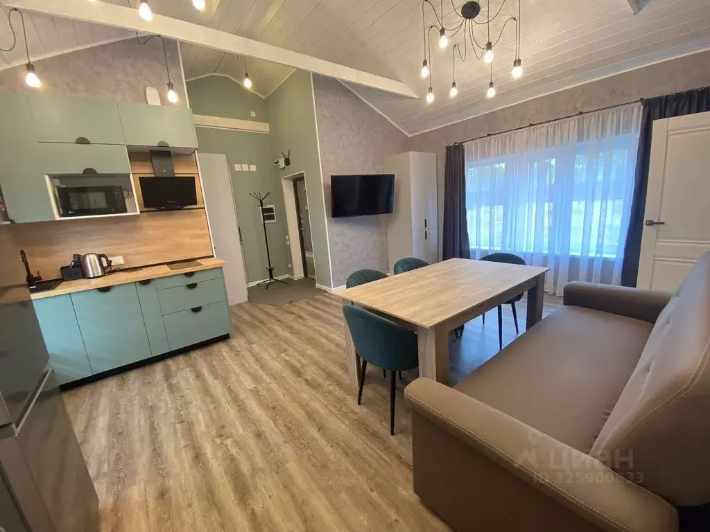 Дом в Псковская область, Псковский район, Писковичская волость, д. ... - Фото 1