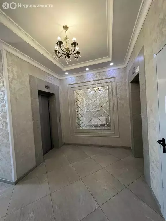 2-комнатная квартира: Краснодар, Командорская улица, 6 (64 м) - Фото 0