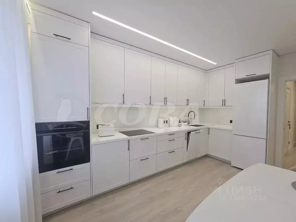 2-к кв. Тюменская область, Тюмень ул. Республики, 204к6 (66.0 м) - Фото 1