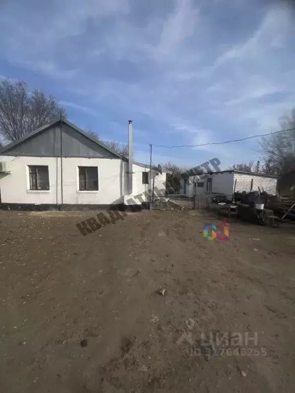 Дом в Калмыкия, Целинный район, с. Троицкое ул. Деликова, 25 (68 м) - Фото 0