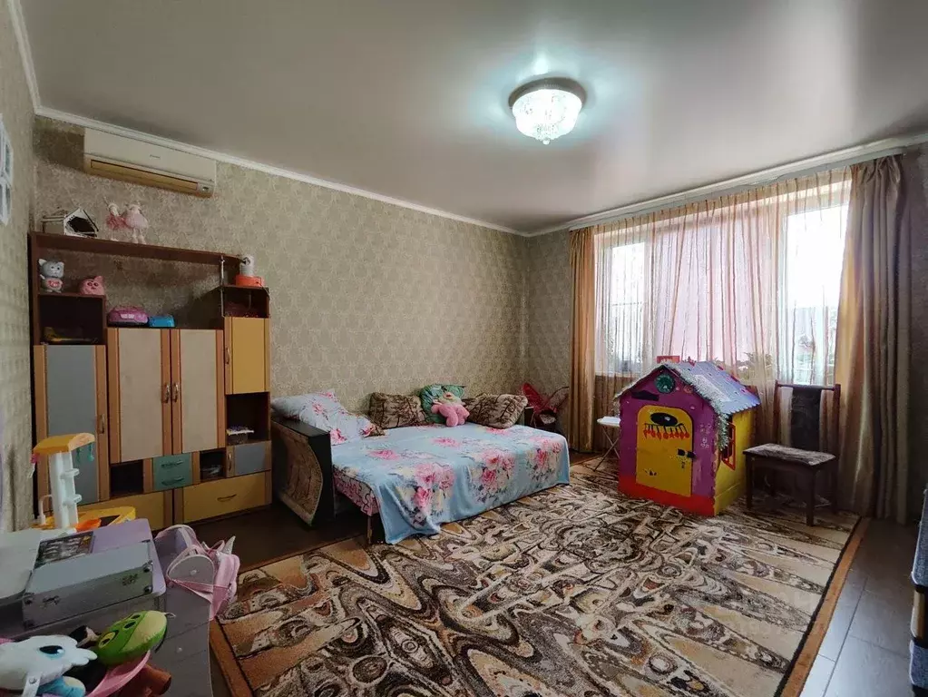 Дом в Ростовская область, Батайск Революционная ул., 52А (100 м) - Фото 0