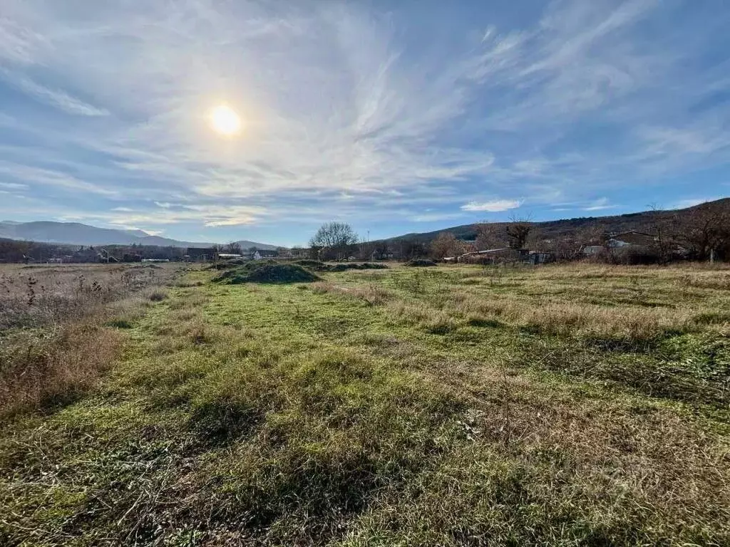 Участок в Крым, Симферопольский район, Добровское с/пос, с. ... - Фото 1