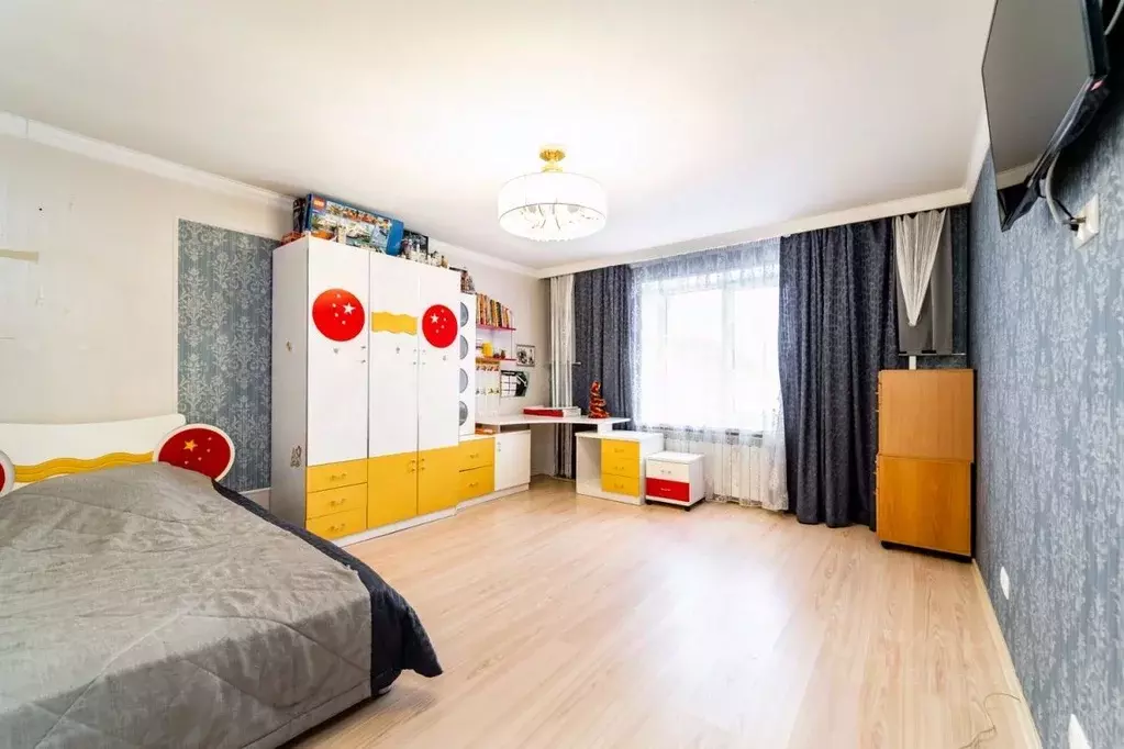 3-к кв. Томская область, Томск Паровозный пер., 10 (91.8 м) - Фото 1