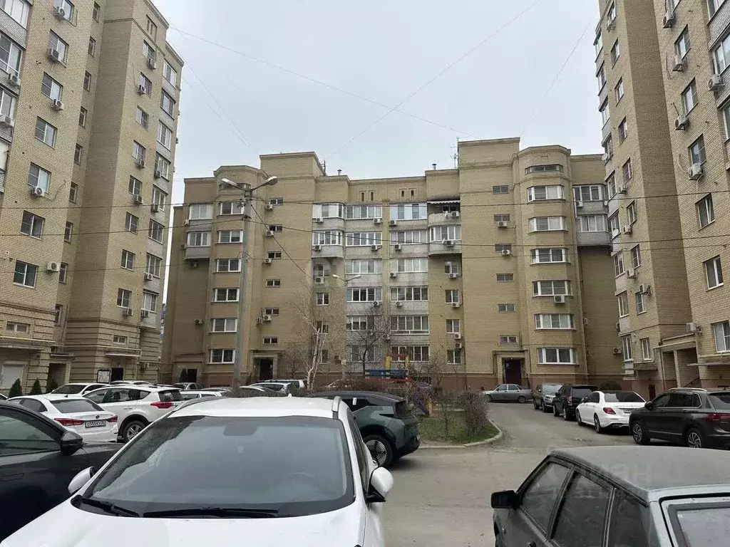 2-к кв. Астраханская область, Астрахань ул. Менжинского, 4к1 (79.8 м) - Фото 0