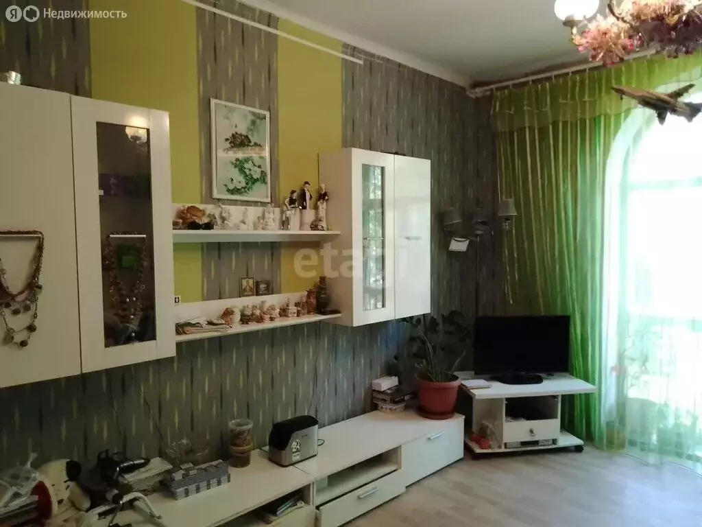 3-комнатная квартира: Черняховск, улица Победы, 50 (82.6 м) - Фото 1
