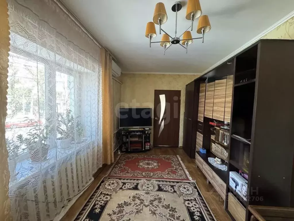 2-к кв. Крым, Симферополь ул. Воровского (40.4 м) - Фото 1